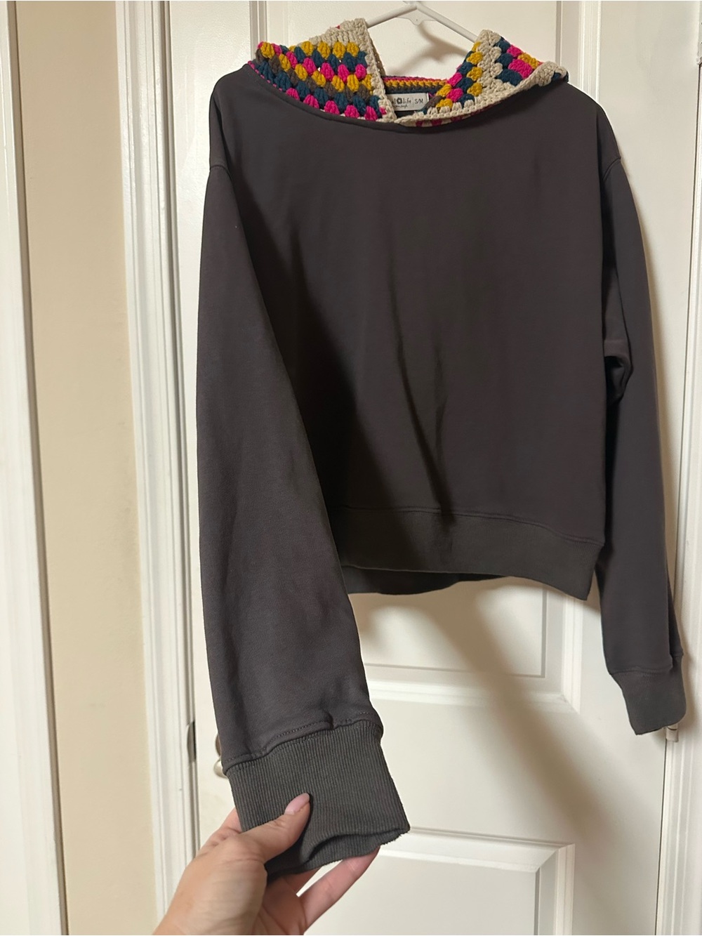 NATURAL LIFE Dark Gray Sweatshirt with Multicolor Crochet Hood - Picture 8 of 14